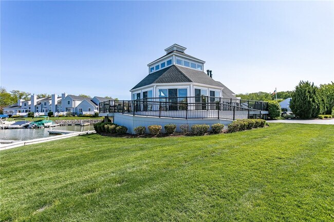 Building Photo - 72 Windward Way