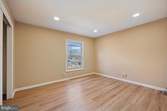 Building Photo - 138 Cheshire Dr