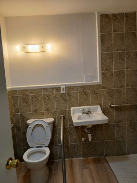 Building Photo - 3107 E Monte Cristo Rd