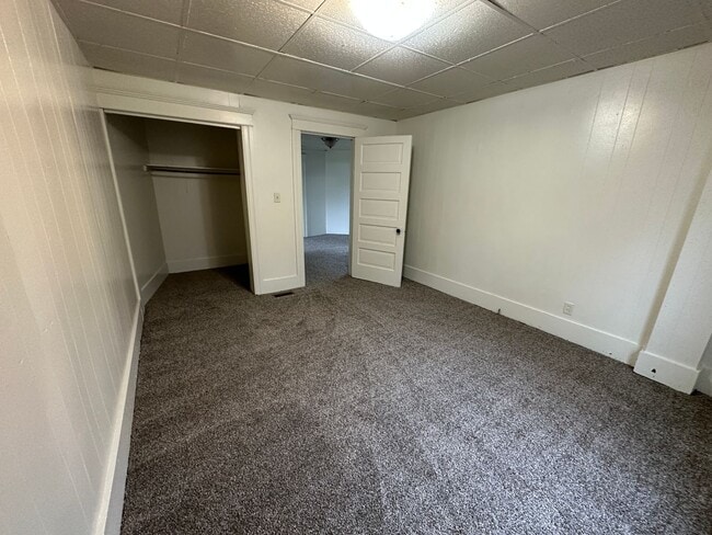 Building Photo - 937 S Jackson St