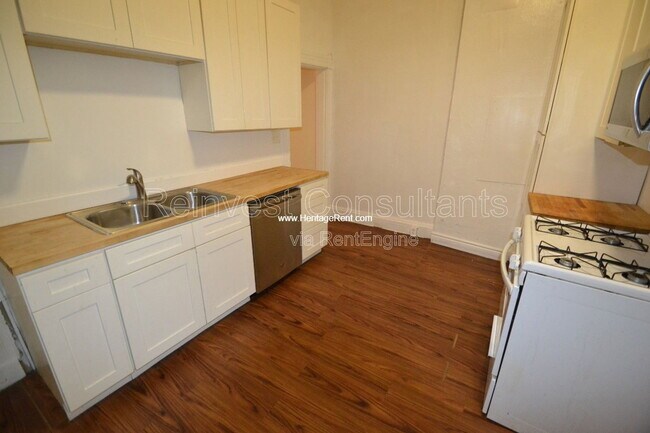 Building Photo - 1042 Marshall Ave