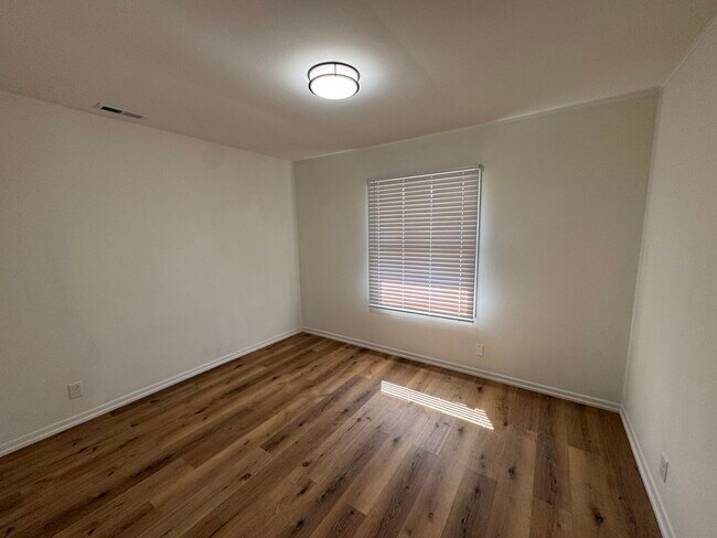 Building Photo - 1311 Loral Ave