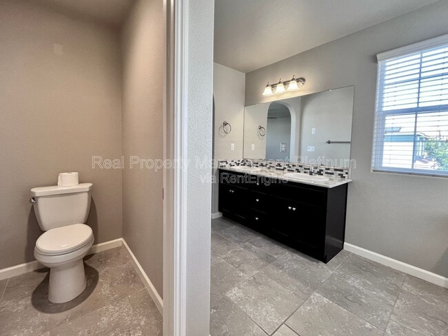 Building Photo - 3704 Savant Ln