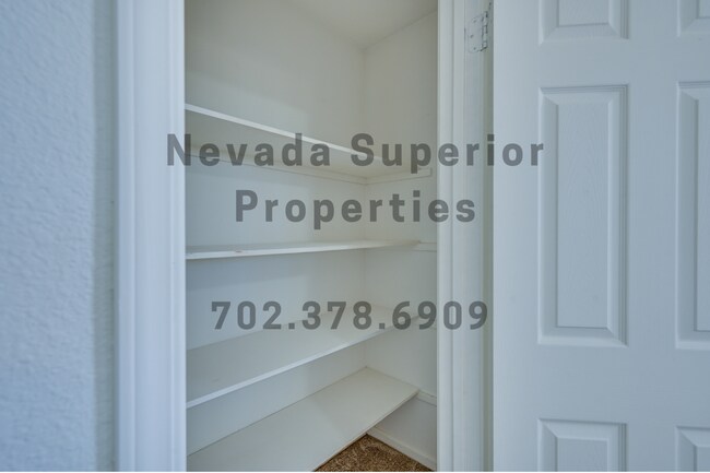 Building Photo - NW!!!  4 Bedrooms!!! Pool!! Spa!! Water Fa...