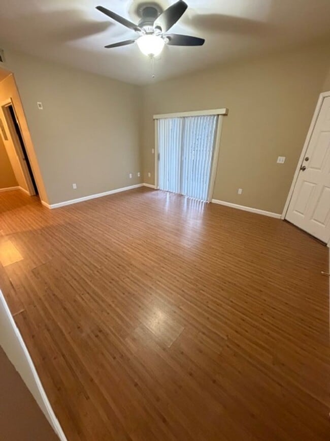 Building Photo - Discover Your Dream Condo with Stunning Mountain Views a 1 Car Garage & Covered carport in NW Ren...