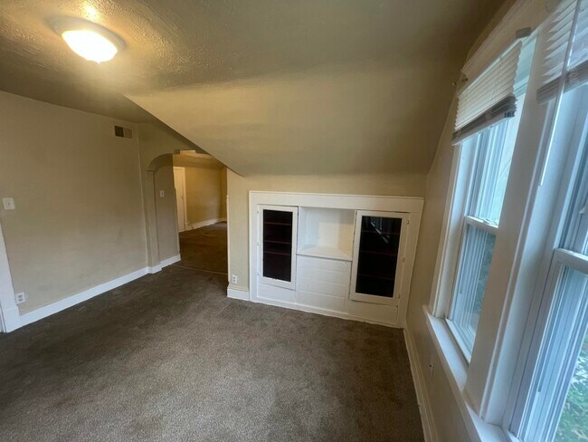 Building Photo - 2555A 16th St
