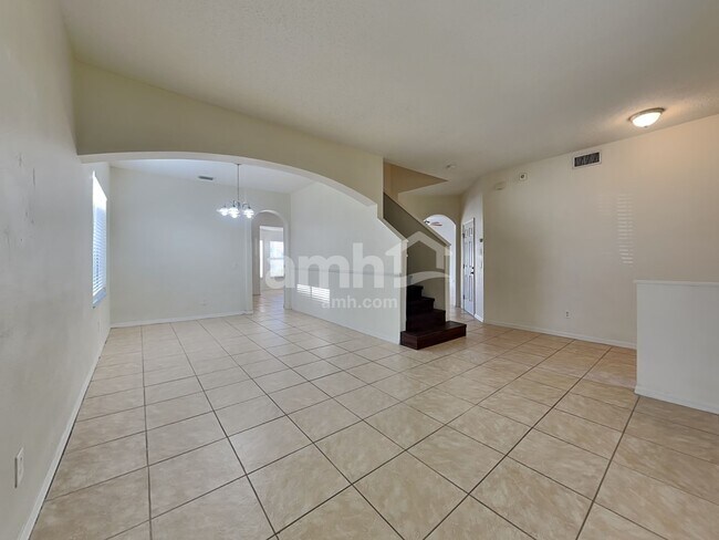 Building Photo - 12723 Longcrest Dr