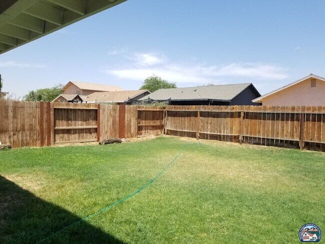 Building Photo - 417 Conestoga Ln