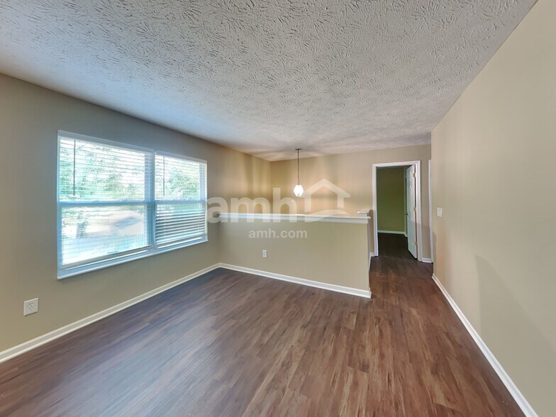 Building Photo - 4150 Loyala Chase Ln