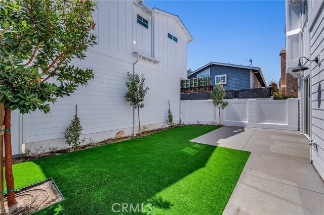 Building Photo - 2304 Harriman Ln