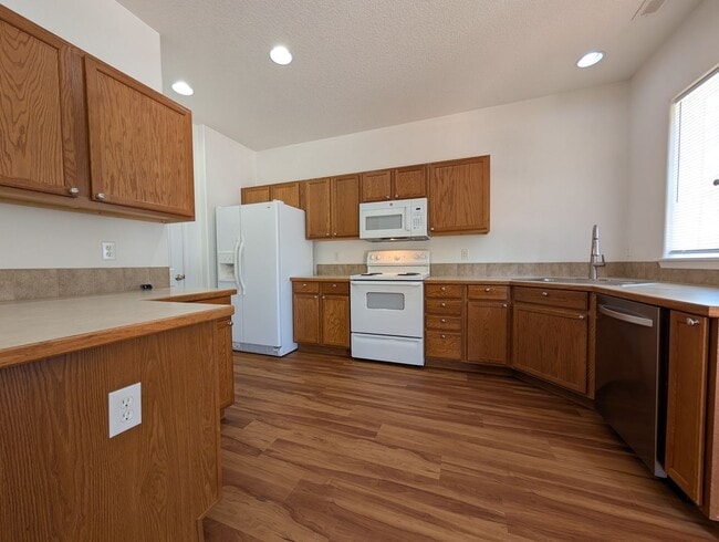 Building Photo - Fantastic 3 Bedroom, 2.5 Bath In Thurston ...
