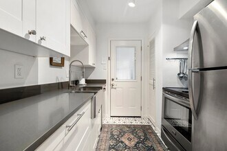 Building Photo - 1809 Stoney Brook Dr