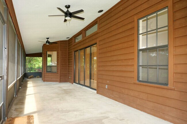 Building Photo - Spacious 3/2 Single family home in Belle Isle