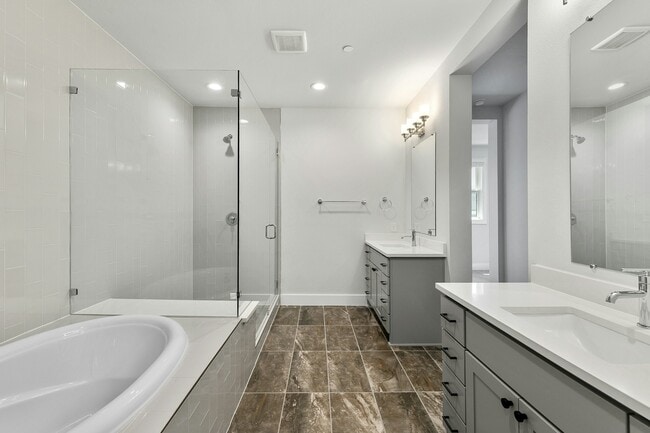 Building Photo - 4611 Unity Cir