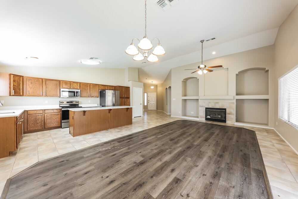 Building Photo - 8748 W Salter Dr