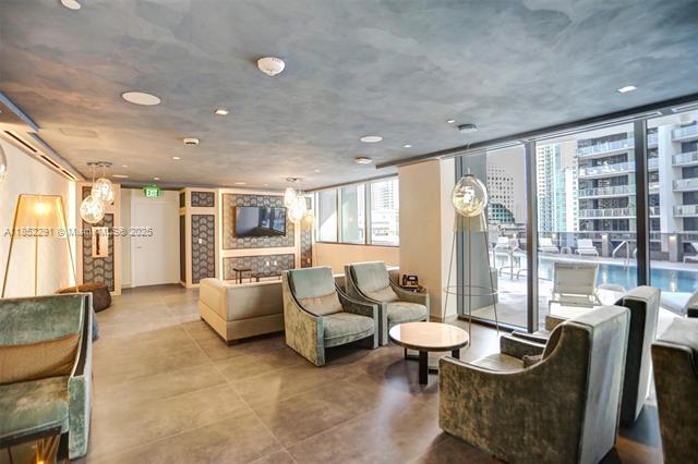 Building Photo - 1000 Brickell Plz