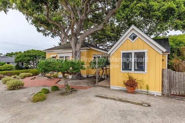 Building Photo - 759 Lighthouse Ave
