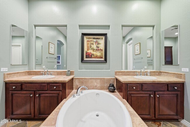 Building Photo - 8891 E Mountain Spring Rd