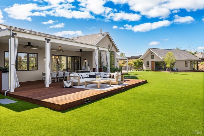 Building Photo - 987 Mark West Springs Rd