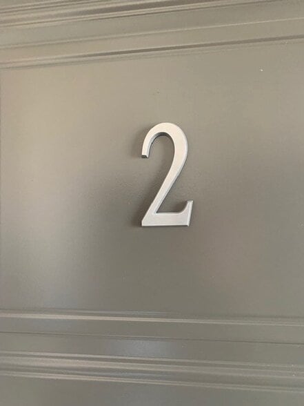 Building Photo - 326 W Main St