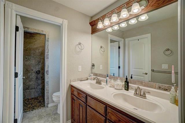 Building Photo - 1301 Saddle Rock Drive