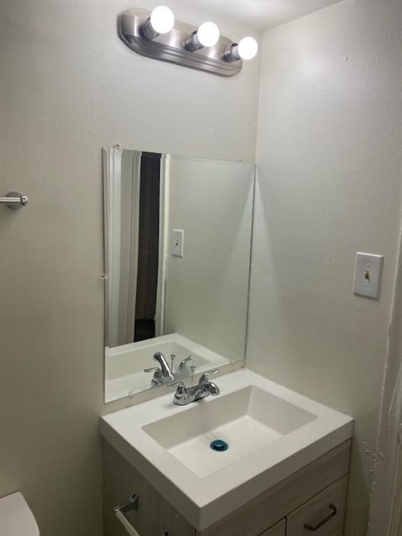 Building Photo - 4821 Gaston Ave