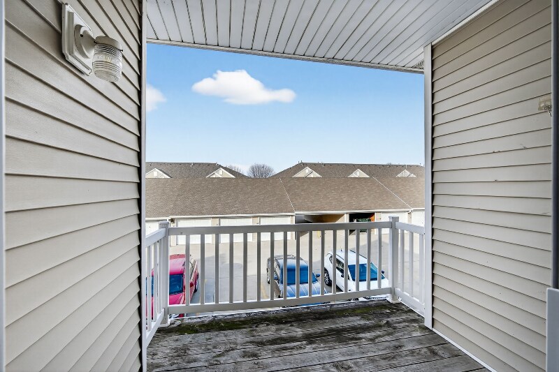 Building Photo - 1380 SE Florence Dr