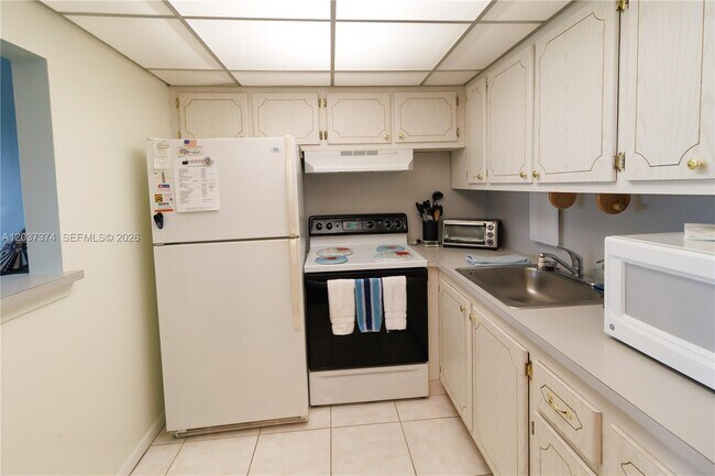 Building Photo - 90 Berkshire D