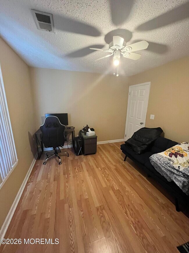 Building Photo - 19 Augusta Ct