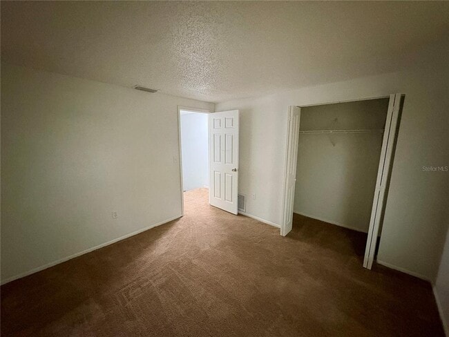 Building Photo - 409 57th Ave Dr E