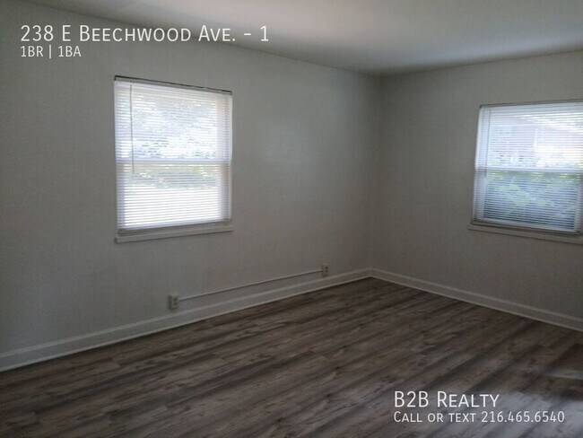 Building Photo - 238 E Beechwood Ave