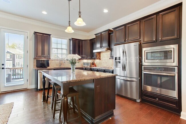 Building Photo - 440 Rose Garden Ln