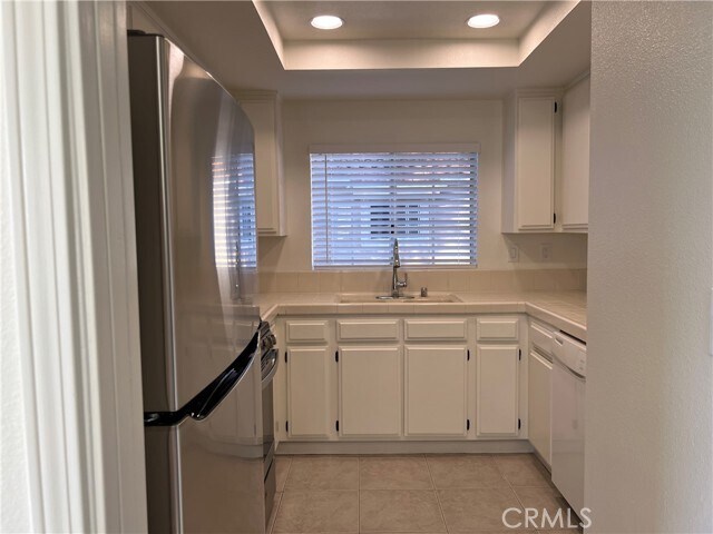 Building Photo - 24480 Mozer Dr