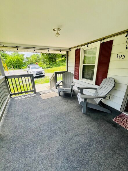 Building Photo - 305 Starnes Cove Rd