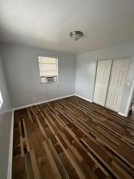 Building Photo - 2026 Palafox St