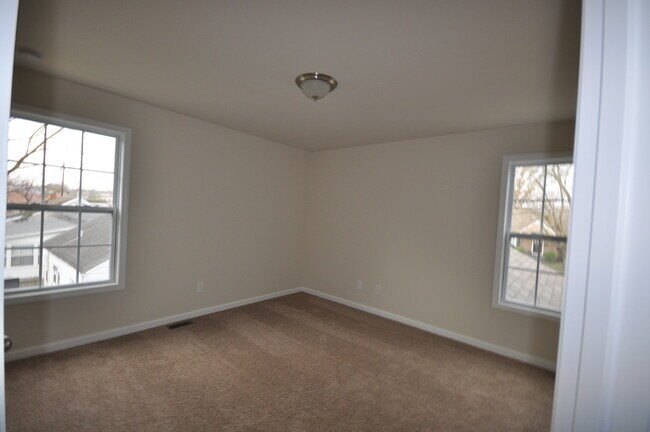 Building Photo - 517 Pyke Rd