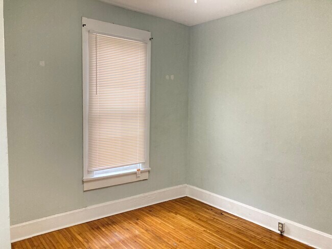 Second bedroom - 623 Oak St
