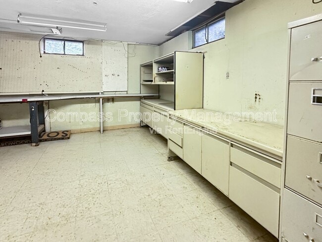Building Photo - 1723 Kentfield St SW