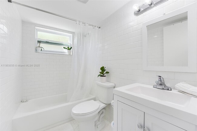 Building Photo - 301 Jefferson Ave