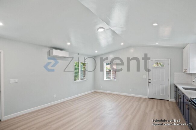Building Photo - 1151 Francine Ct