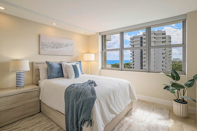 Building Photo - 2121 N Ocean Blvd