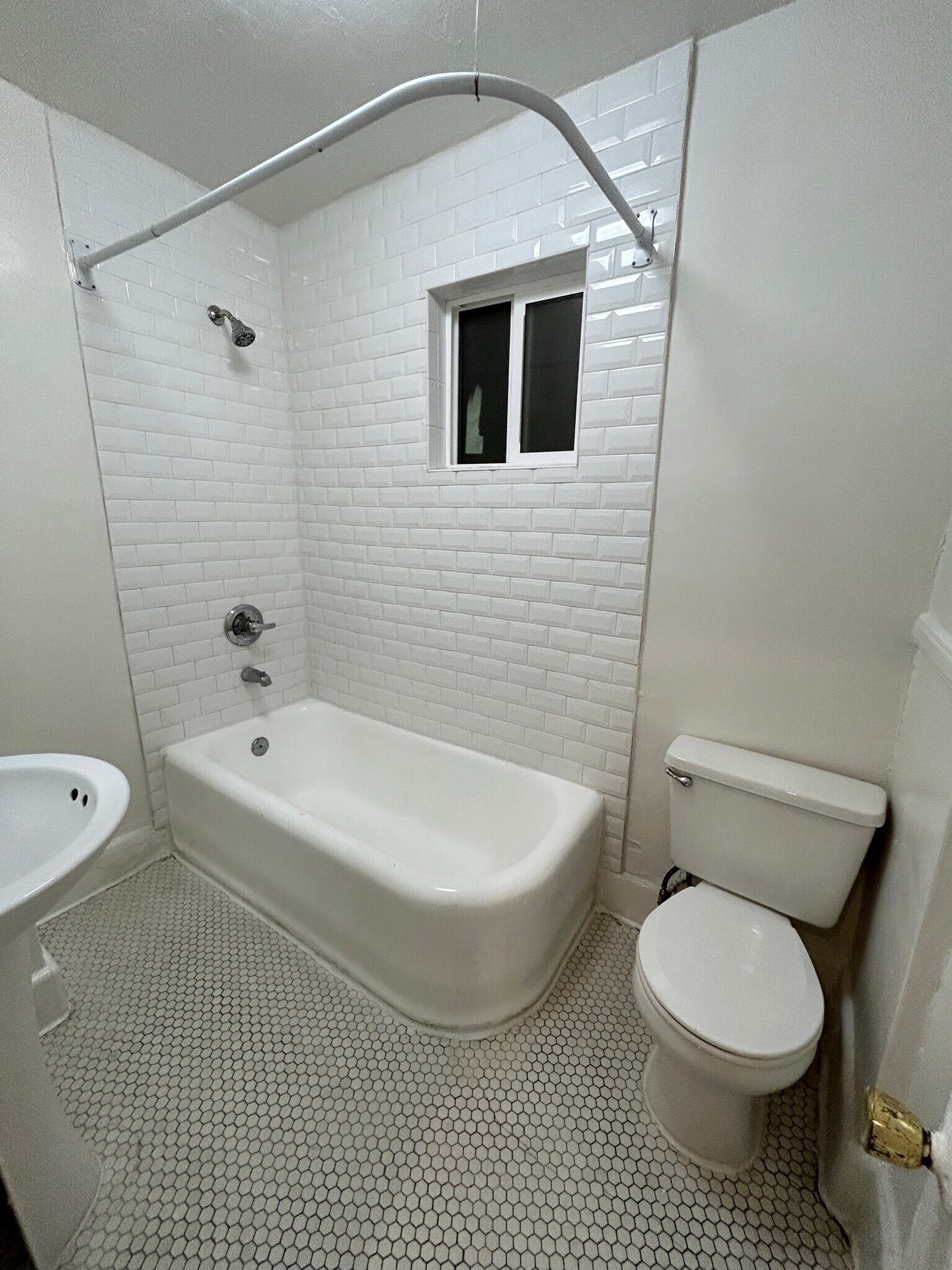 Building Photo - 1523 N McCadden Pl