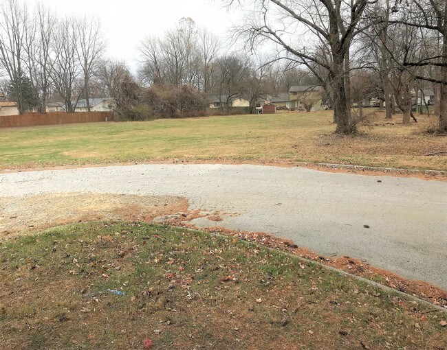 Building Photo - 891 Dawnview Ct