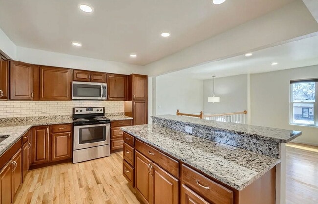 Building Photo - 375 S Krameria St