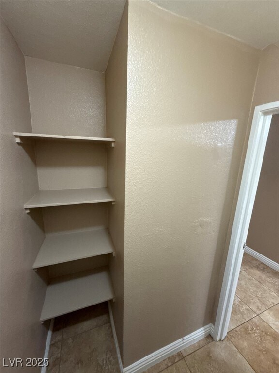 Building Photo - 305 N 10th St