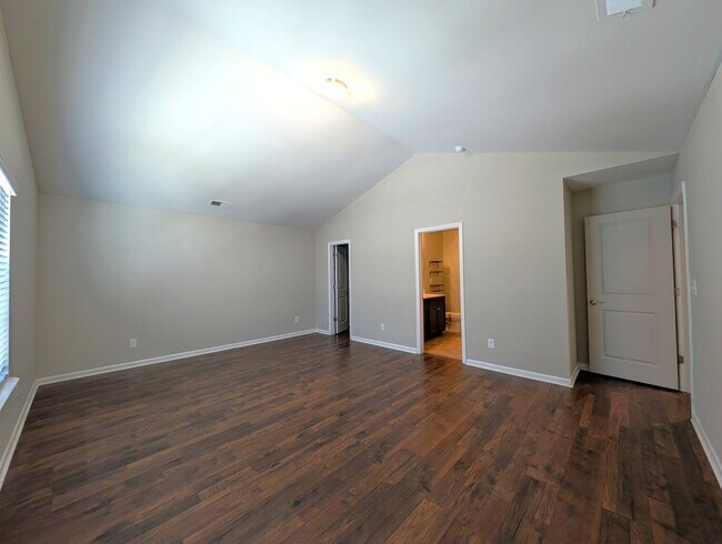 Building Photo - Charming home located in the Apple Creek Community in Dallas NC!