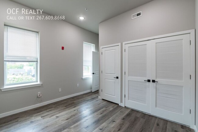 Building Photo - One Bed Brewerytown Apartment