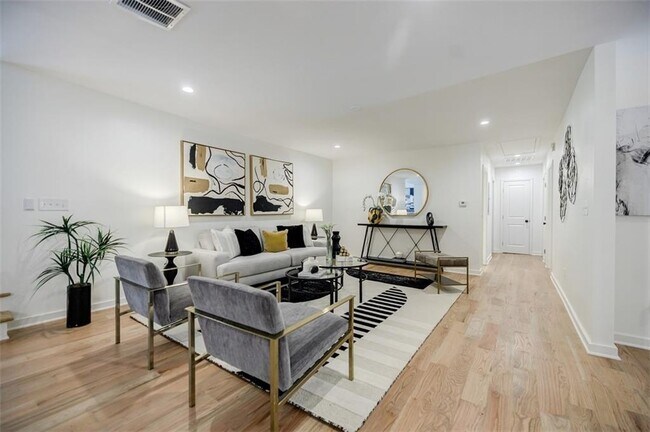 Building Photo - 3154 N Druid Hills Rd