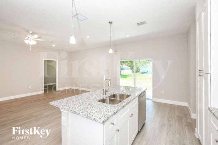 Building Photo - 1340 Cogan Dr