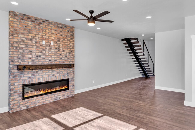 Building Photo - 681-628 28 Rd